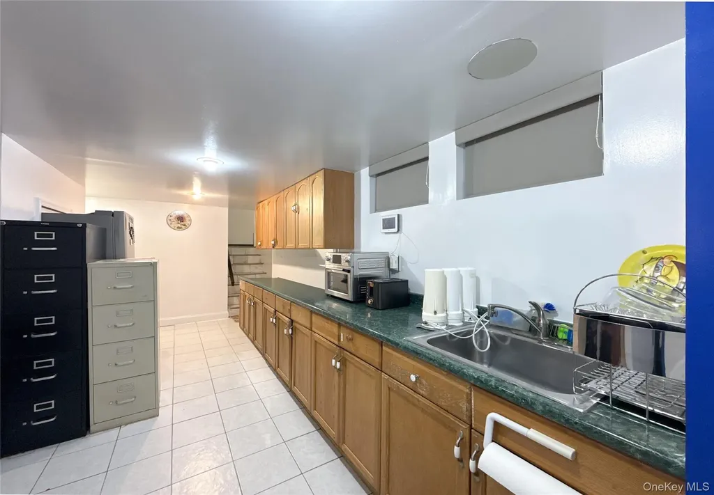 13437 58th Road Flushing NY 11355
