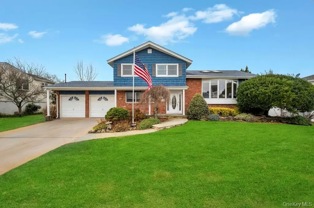 65 Waterview Avenue Massapequa NY 11758