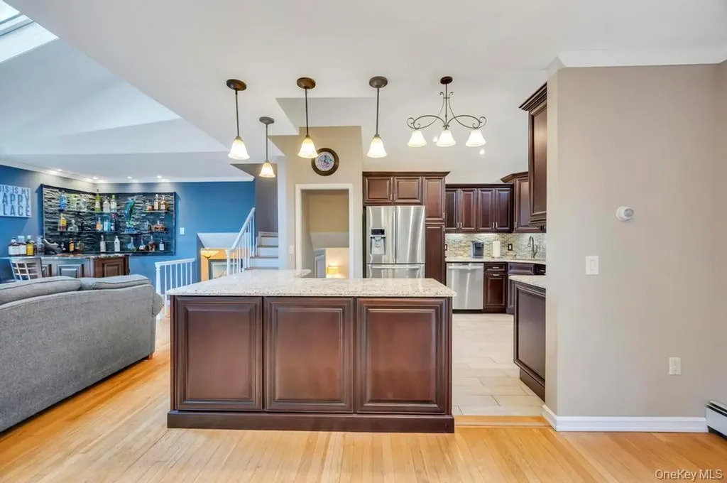 65 Waterview Avenue Massapequa NY 11758