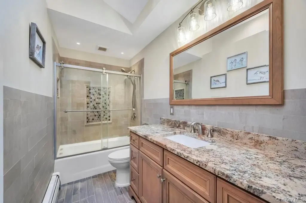 65 Waterview Avenue Massapequa NY 11758