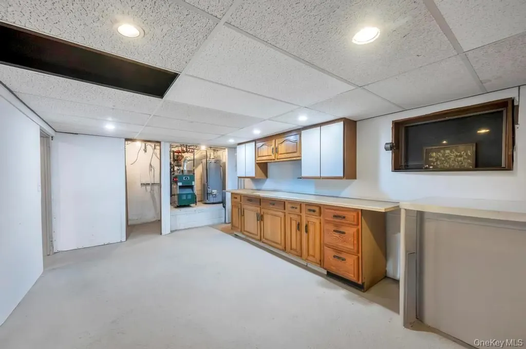 65 Waterview Avenue Massapequa NY 11758