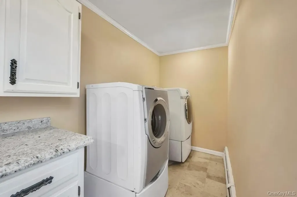65 Waterview Avenue Massapequa NY 11758