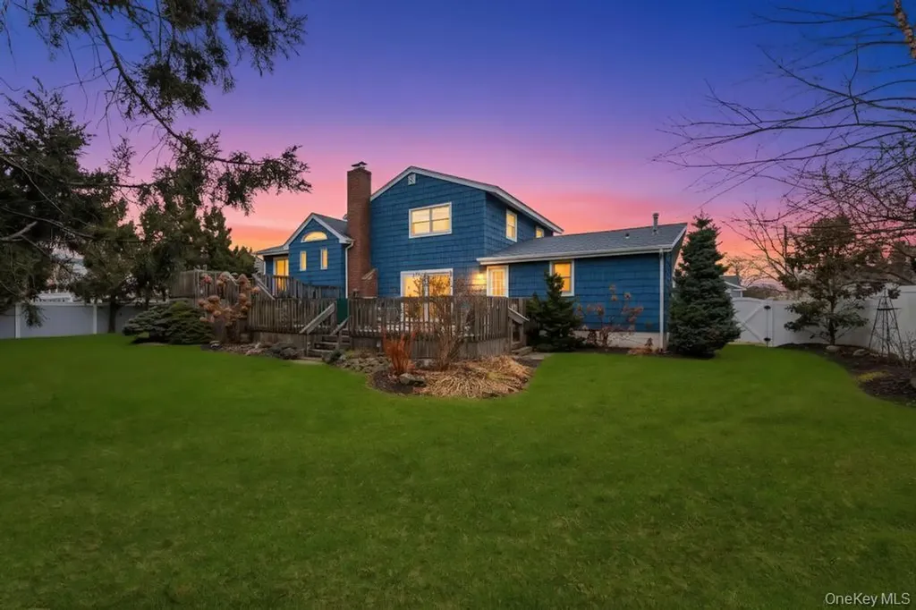 65 Waterview Avenue Massapequa NY 11758