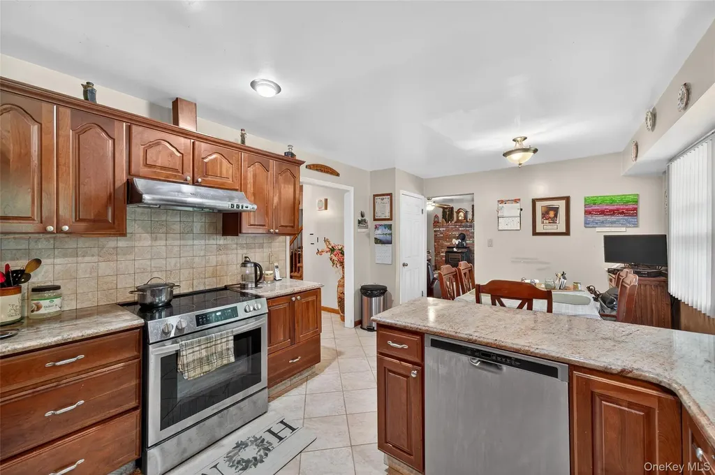 72 Peddler Hill Road Monroe NY 10950