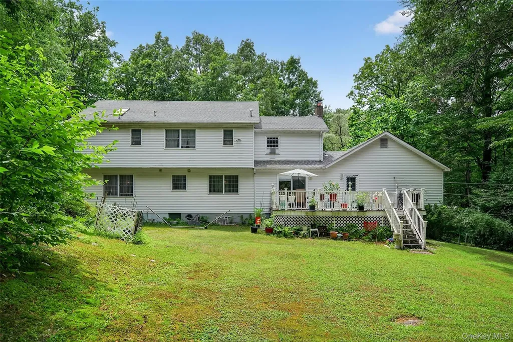 72 Peddler Hill Road Monroe NY 10950