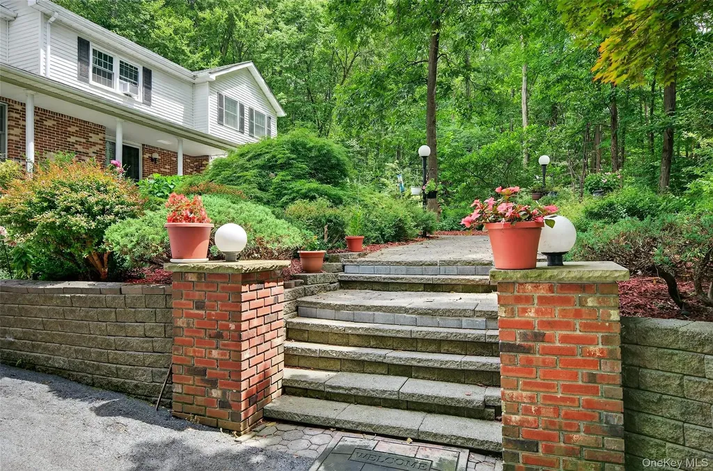 72 Peddler Hill Road Monroe NY 10950