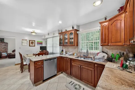 72 Peddler Hill Road Monroe NY 10950