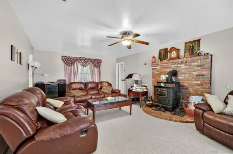 72 Peddler Hill Road Monroe NY 10950