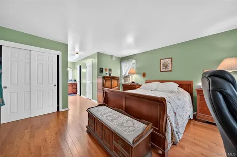 72 Peddler Hill Road Monroe NY 10950
