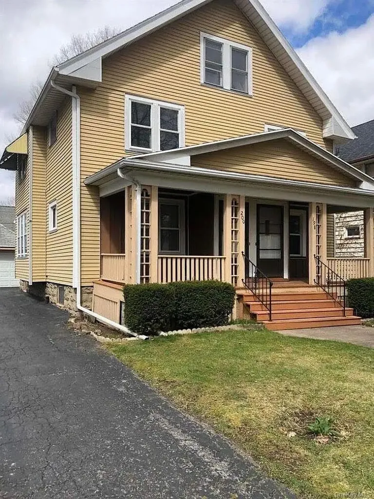 198 Knickerbocker Avenue Rochester NY 14615