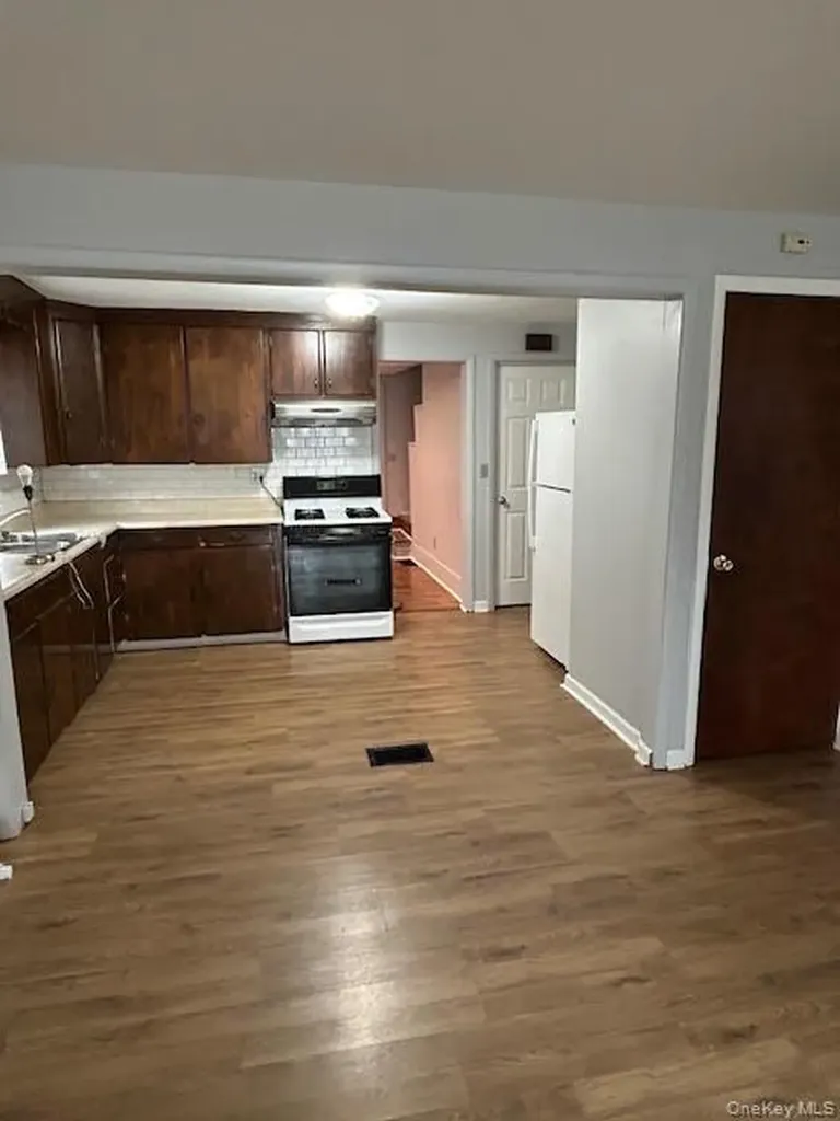 198 Knickerbocker Avenue Rochester NY 14615