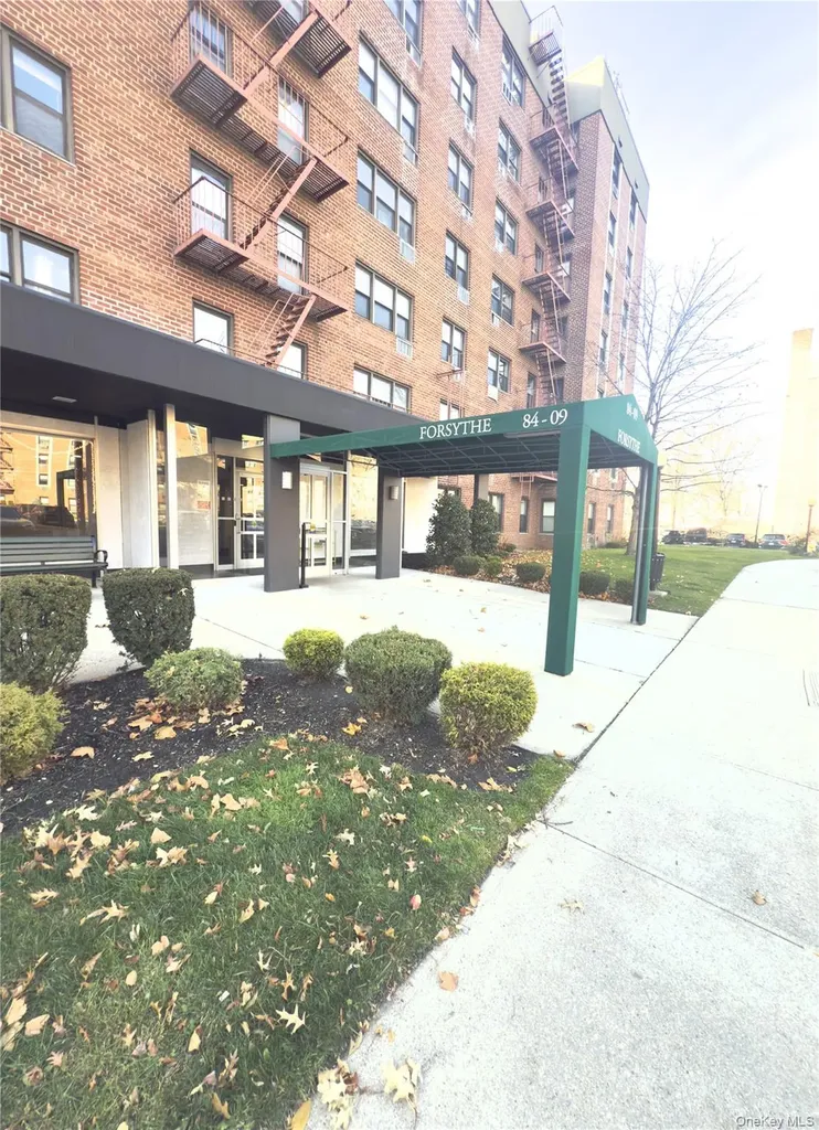 84-09 155th Avenue Howard Beach NY 11414