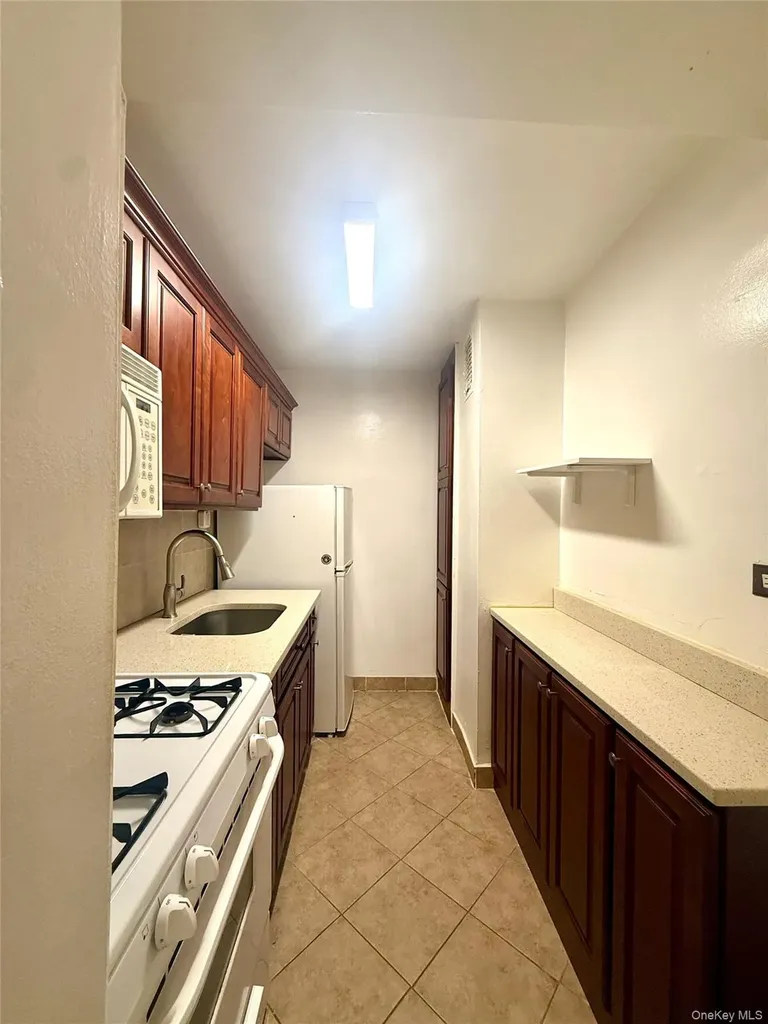 84-09 155th Avenue Howard Beach NY 11414