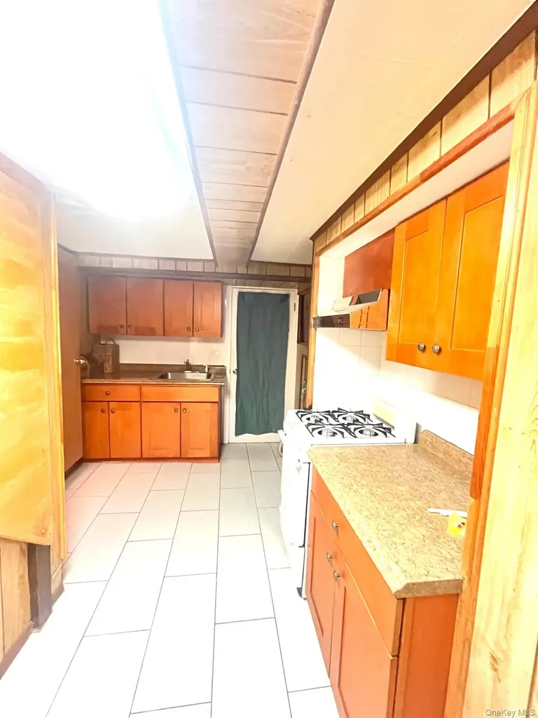 1945 Paulding Avenue Bronx NY 10462