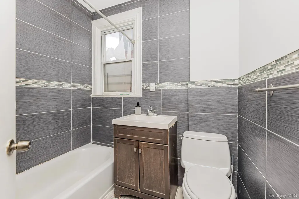 3043 Bailey Avenue Bronx NY 10463