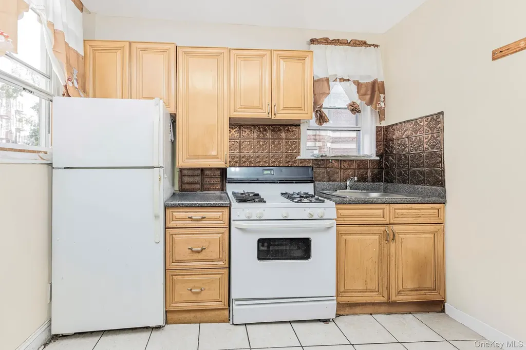 3043 Bailey Avenue Bronx NY 10463