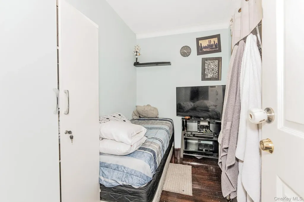 3043 Bailey Avenue Bronx NY 10463