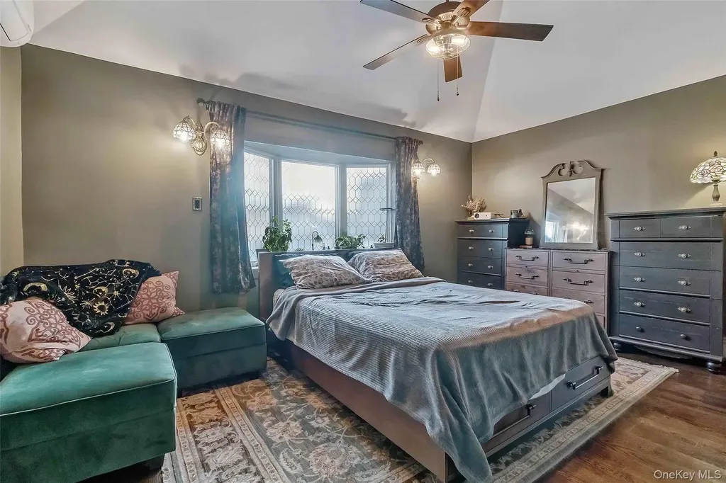 27 W 11th Road Broad Channel NY 11693