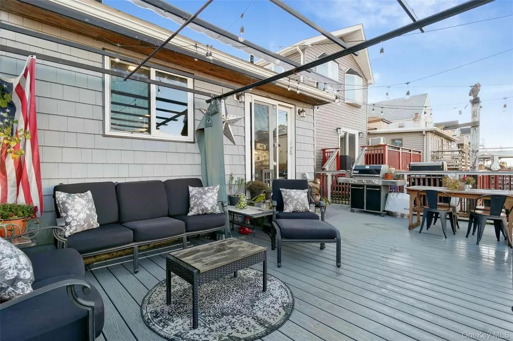 27 W 11th Road Broad Channel NY 11693
