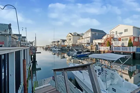 27 W 11th Road Broad Channel NY 11693