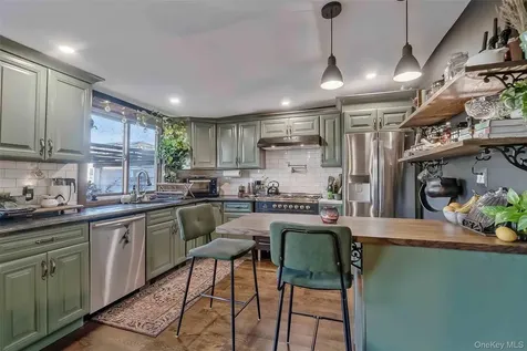 27 W 11th Road Broad Channel NY 11693