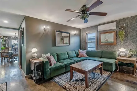 27 W 11th Road Broad Channel NY 11693