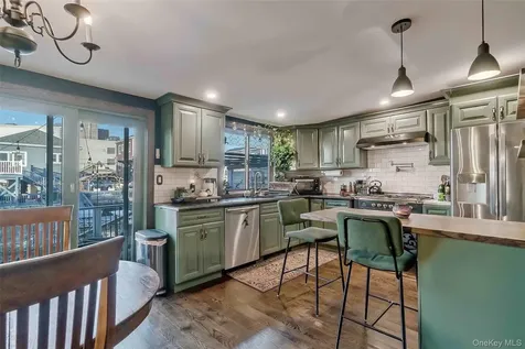 27 W 11th Road Broad Channel NY 11693