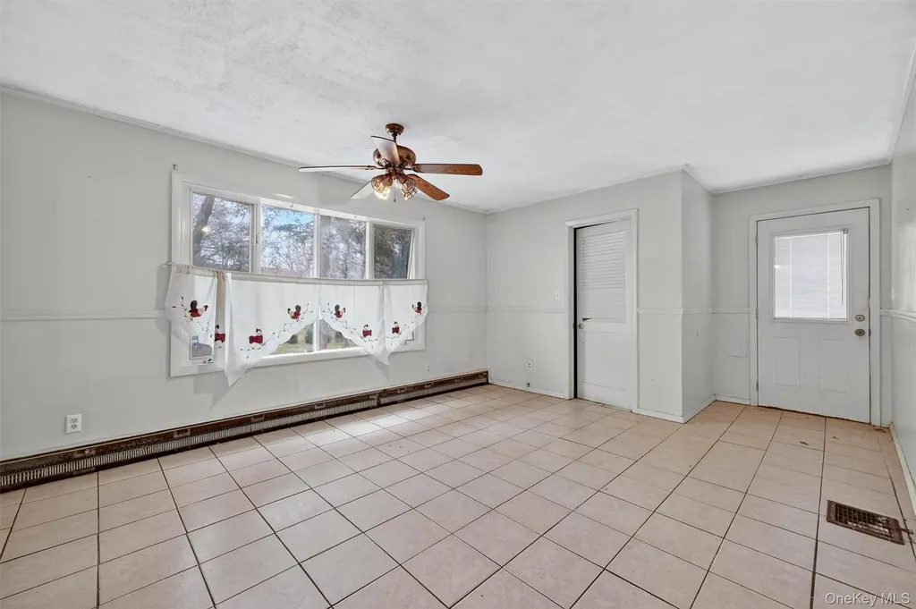 12 Robert Drive Hyde Park NY 12538