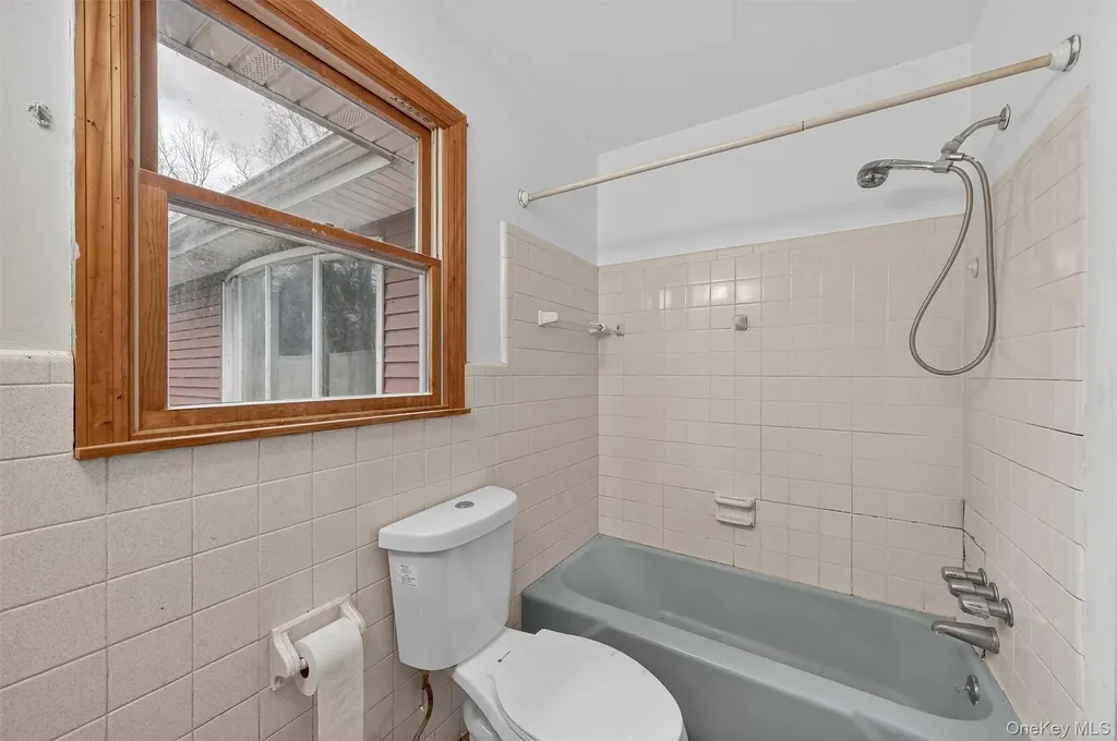 12 Robert Drive Hyde Park NY 12538