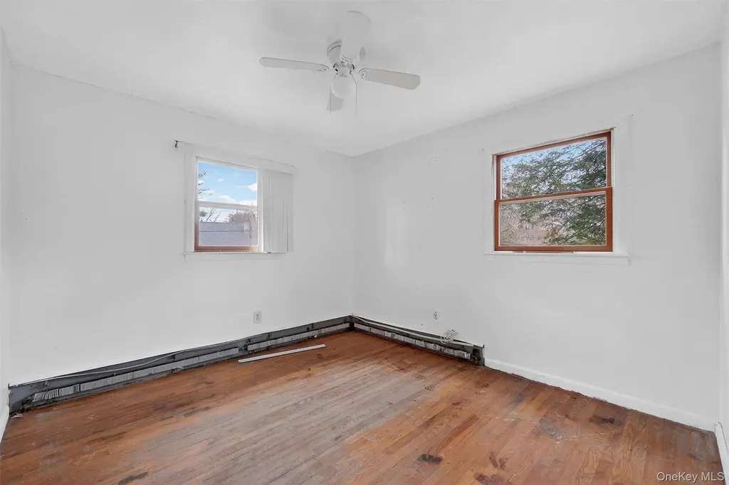 12 Robert Drive Hyde Park NY 12538