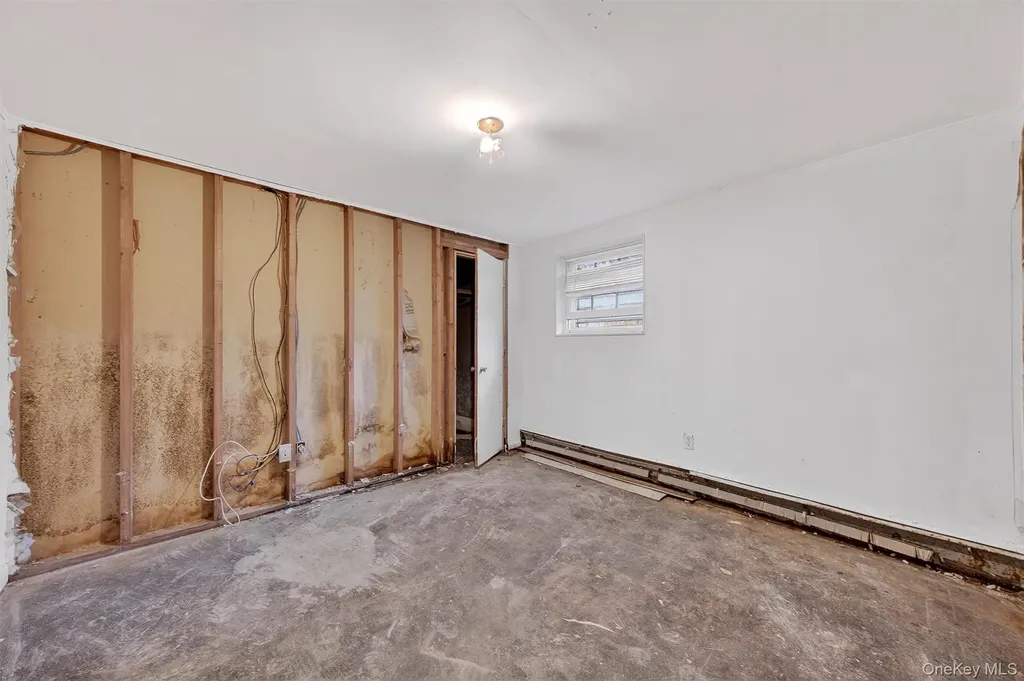 12 Robert Drive Hyde Park NY 12538