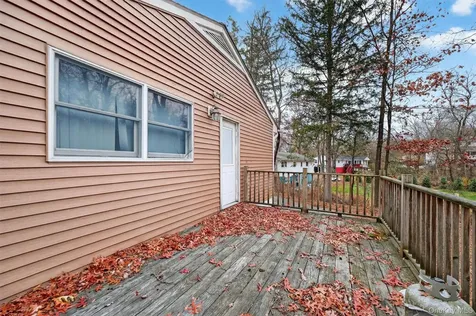 12 Robert Drive Hyde Park NY 12538