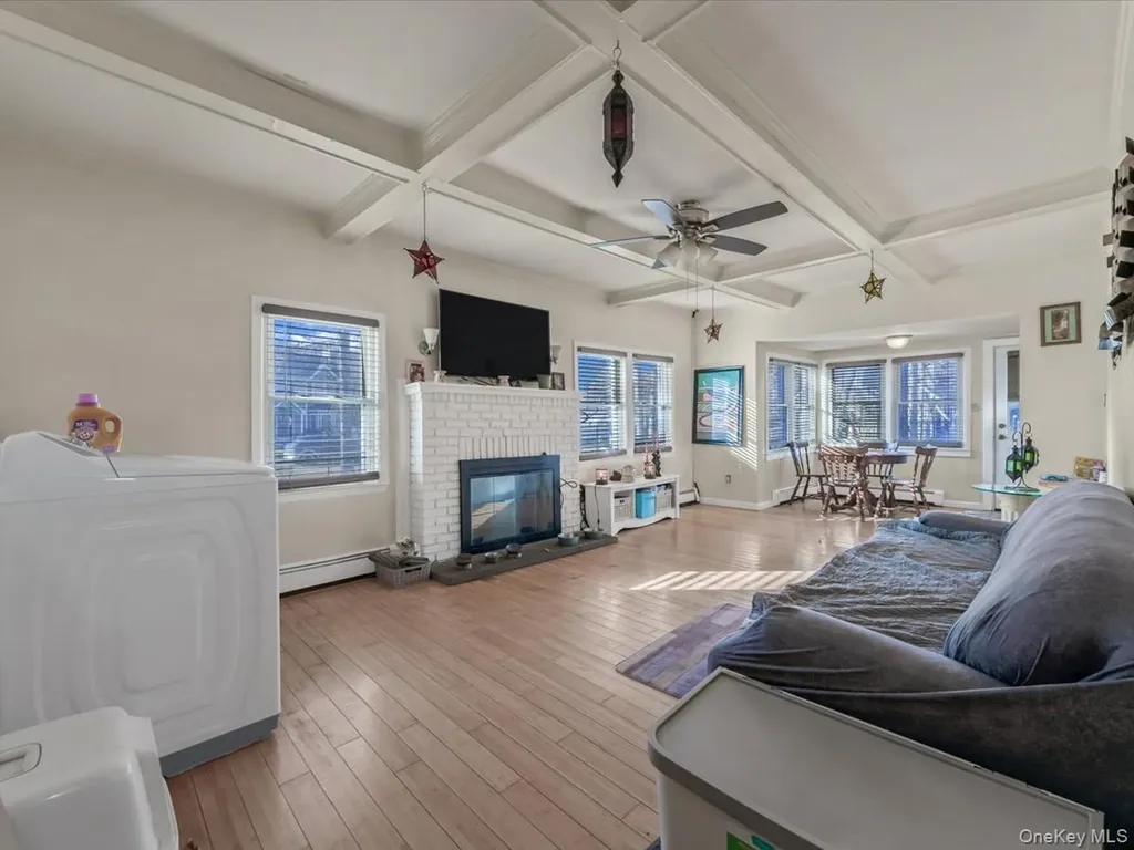 29 Parkside Avenue Miller Place NY 11764