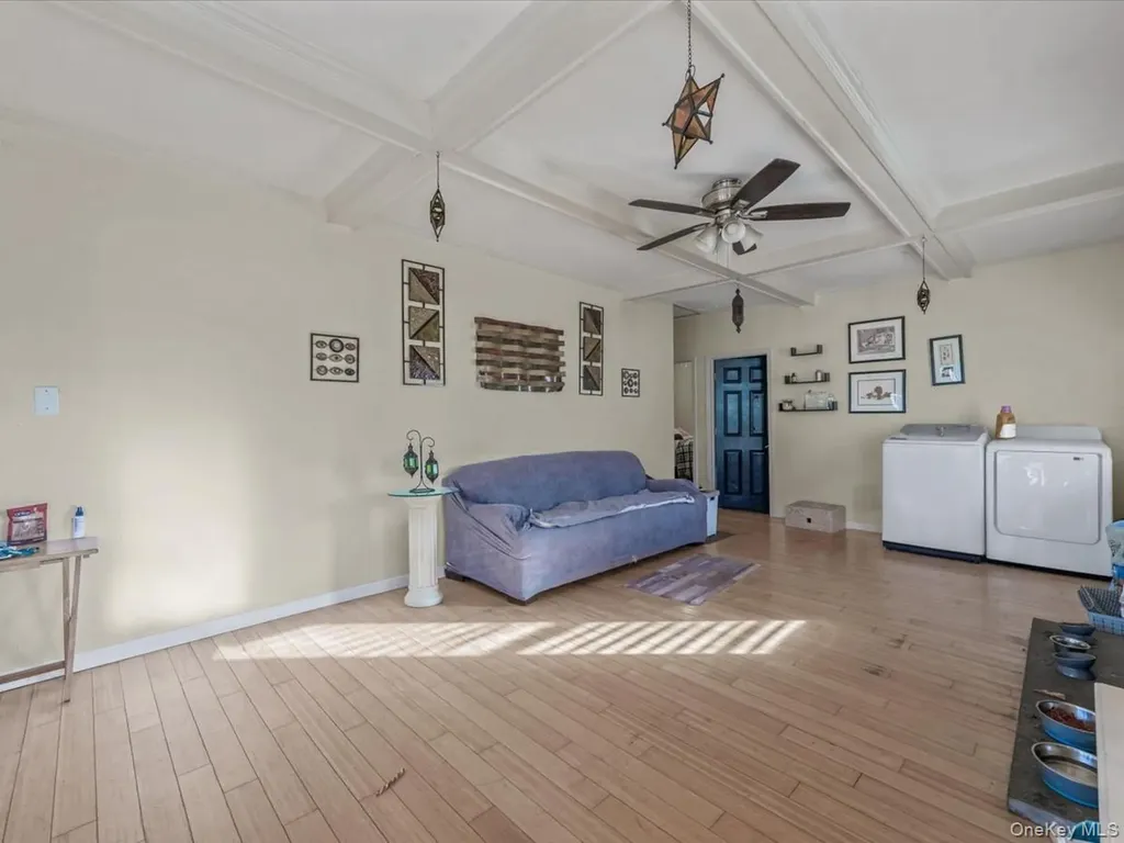 29 Parkside Avenue Miller Place NY 11764