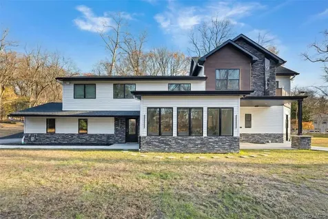 9 Wendover Lane Suffern NY 10901