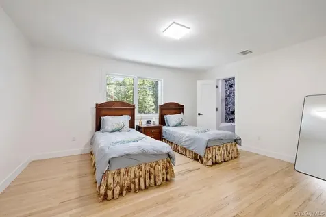 9 Wendover Lane Suffern NY 10901