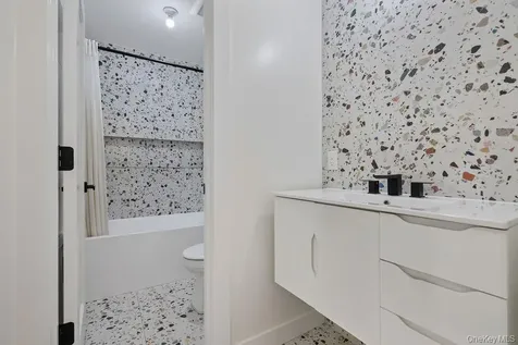 9 Wendover Lane Suffern NY 10901