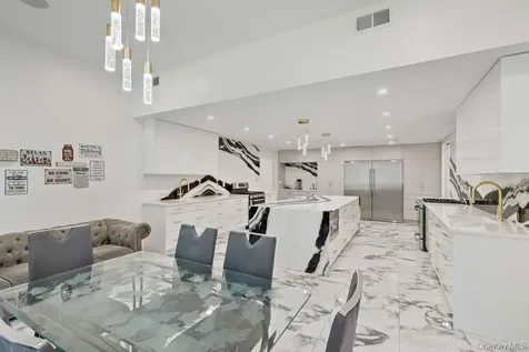9 Wendover Lane Suffern NY 10901