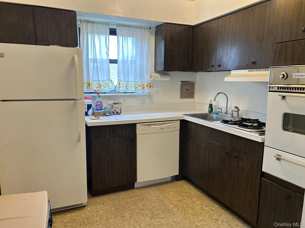 122 Sneden Place Spring Valley NY 10977
