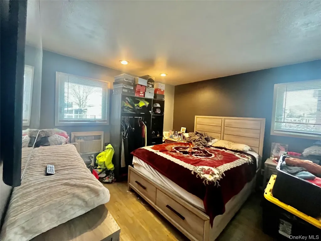 45 Amsterdam Avenue West Babylon NY 11704