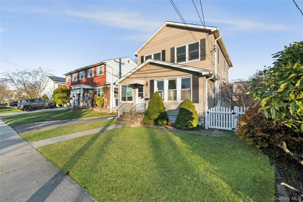 2847 Grand Avenue Baldwin NY 11510