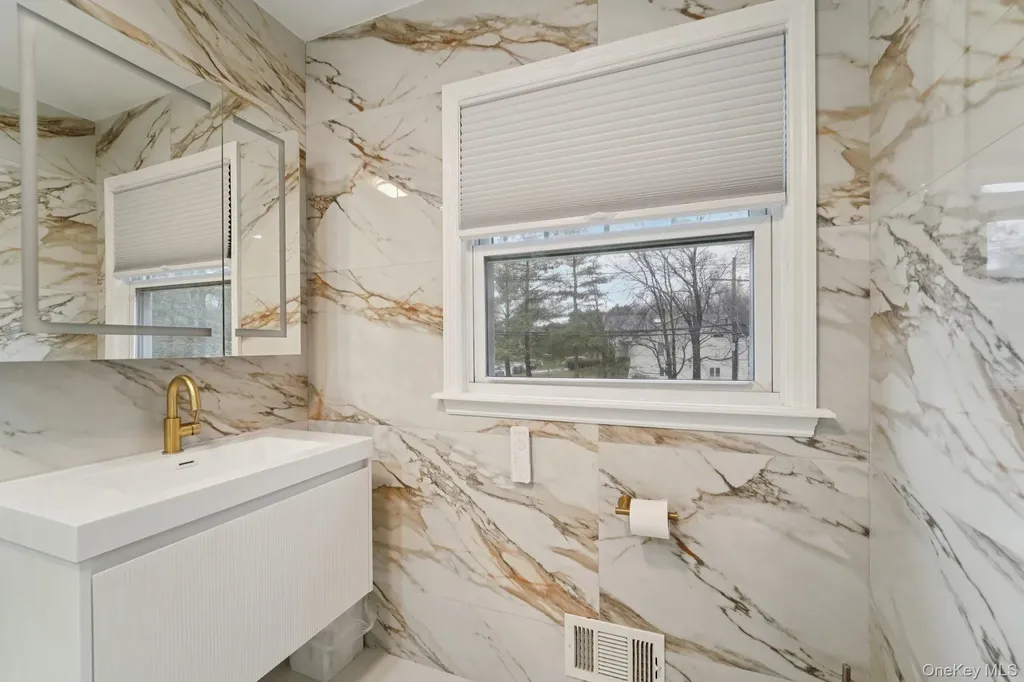 84 Townline Road Nanuet NY 10954