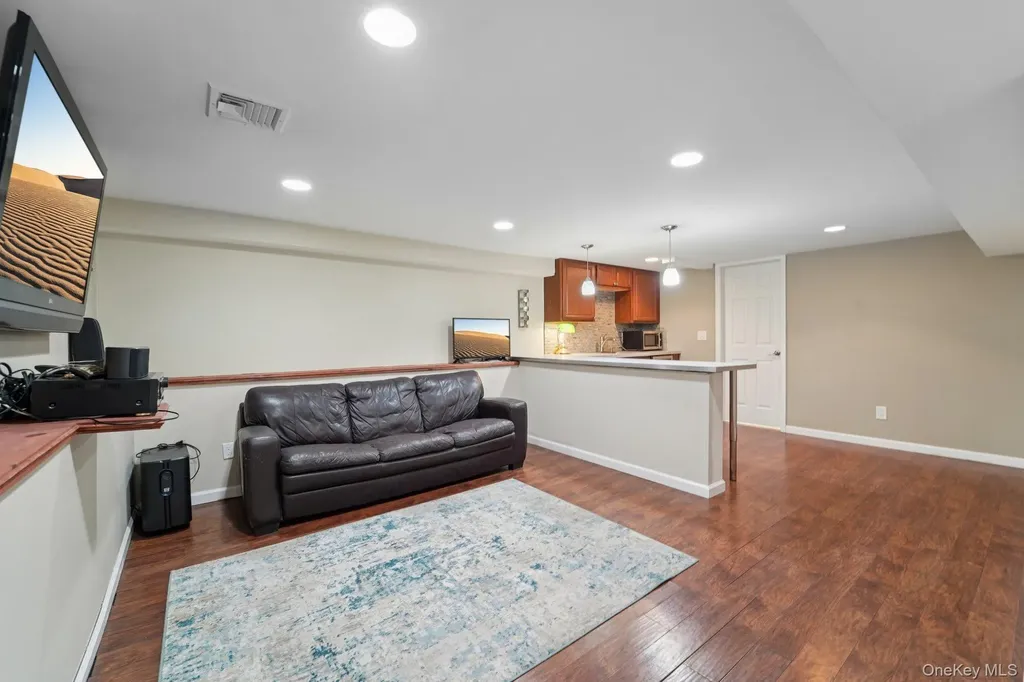 84 Townline Road Nanuet NY 10954