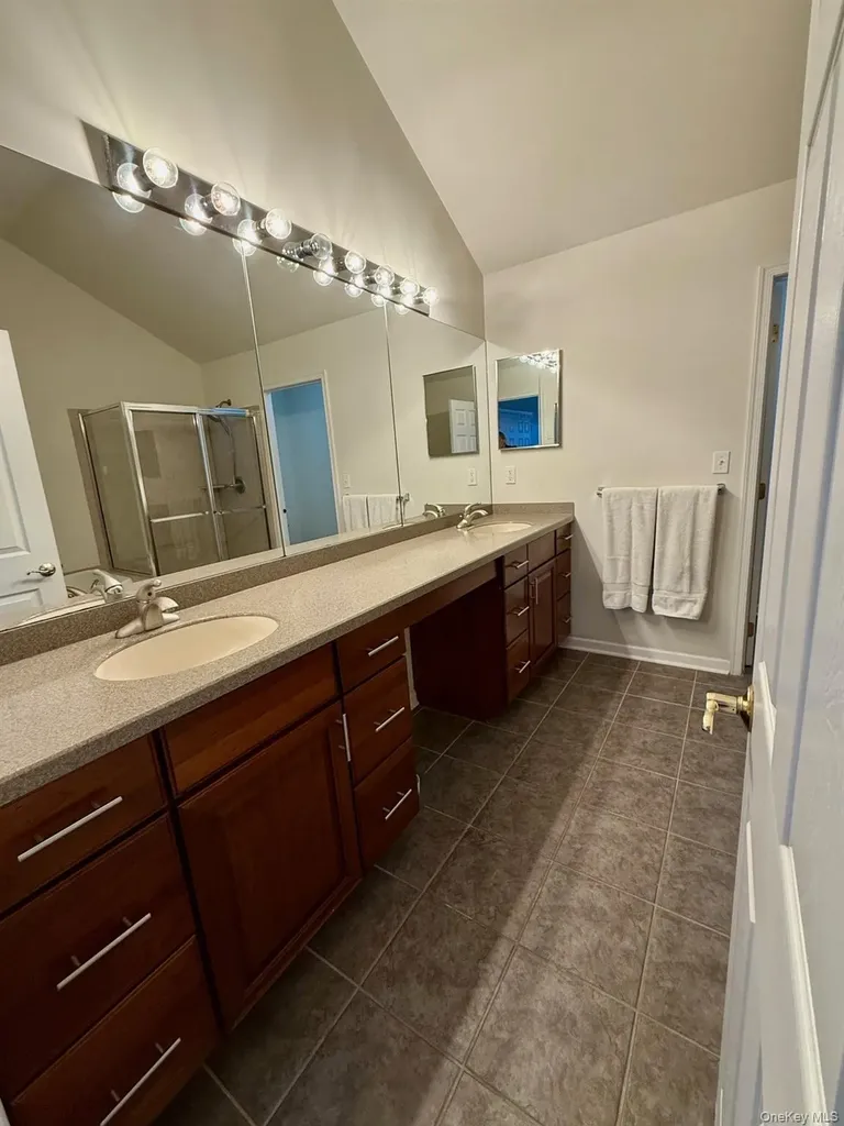 955 Huntington Drive Fishkill NY 12524