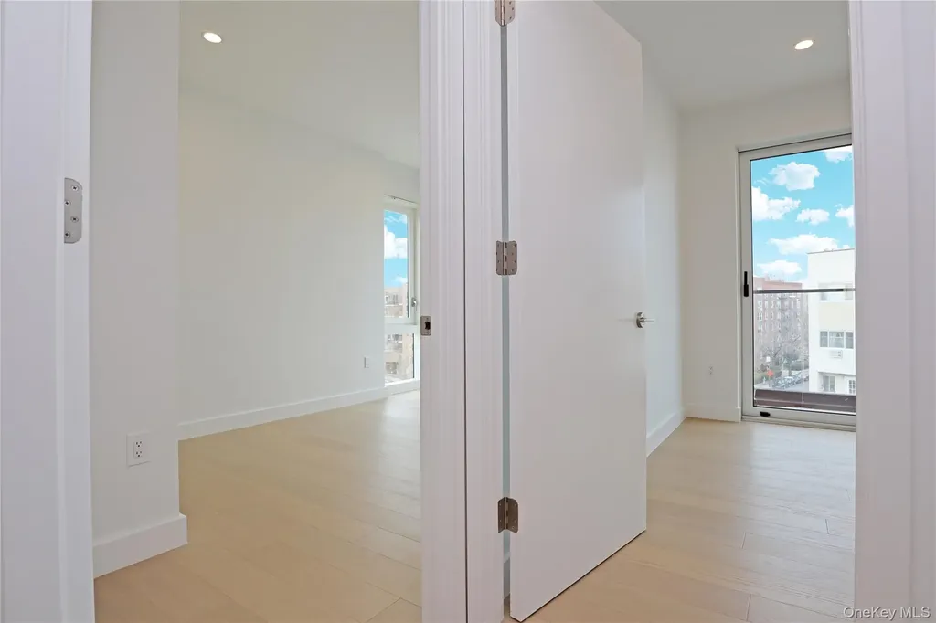 15002 Northern Bloulevard Flushing NY 11354