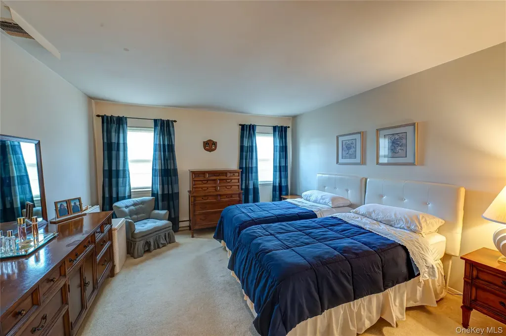 118 Harbor S Amityville NY 11701