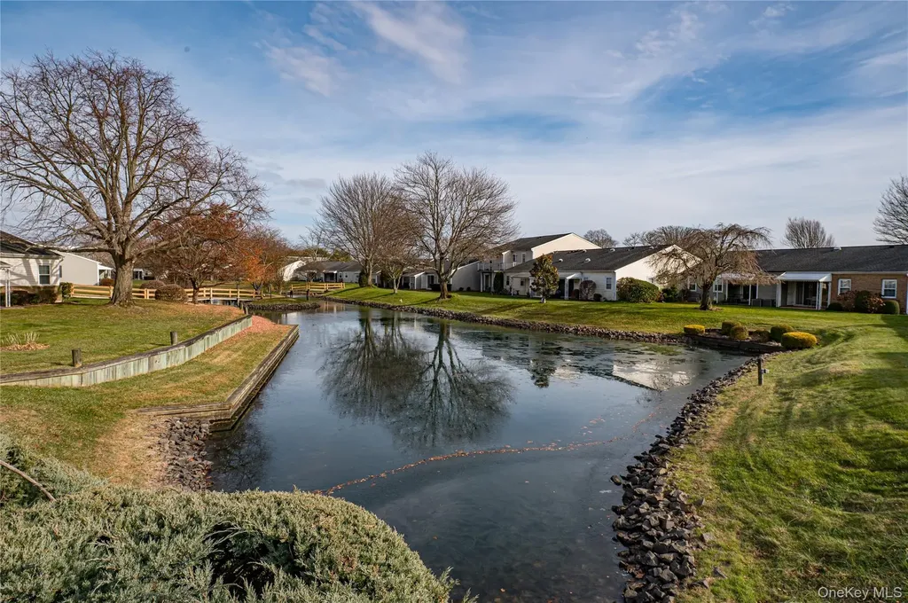 118 Harbor S Amityville NY 11701