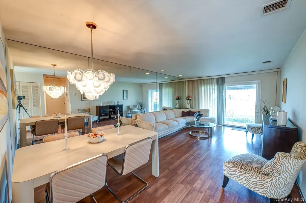 118 Harbor S Amityville NY 11701