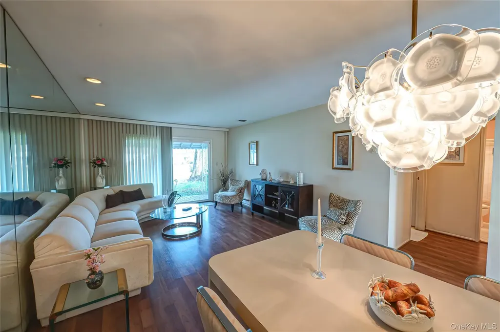 118 Harbor S Amityville NY 11701