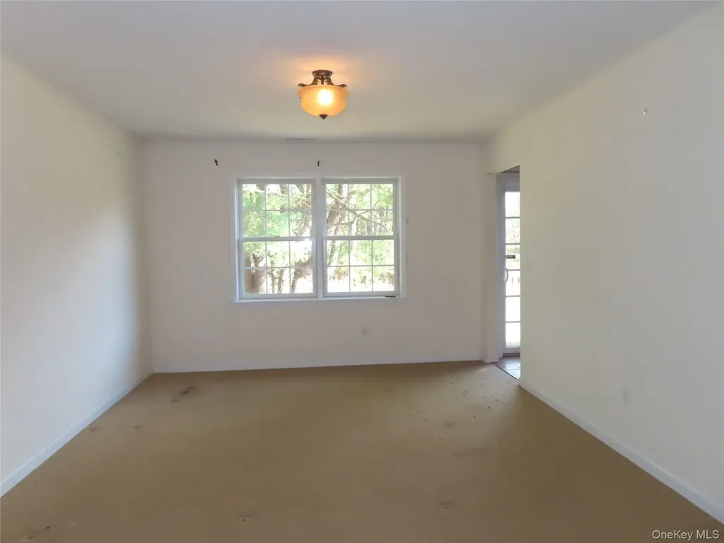 24 Sedgewick Road Poughkeepsie NY 12603